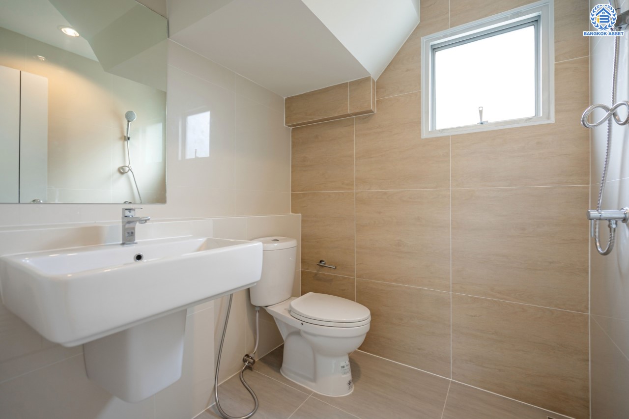 บ้านมือสองตกแต่งใหม่ แบรนด์ LH ม.ชัยพฤกษ์ เพชรเกษม81 พร้อมรองรับทุกความสุข บนเนื้อที่ 50.3 ตร.ว. ฟังก์ชัน 3 ห้องนอน 2 ห้องน้ำ 2 ที่จอด บนทำเลใกล้ The Mall บางแค รถไฟฟ้า "สถานีหลักสอง" ทางด่วน "พระราม2" และเชื่อมสู่ ถ.พุทธมณฑลสาย4 เพียง 5 นาที*